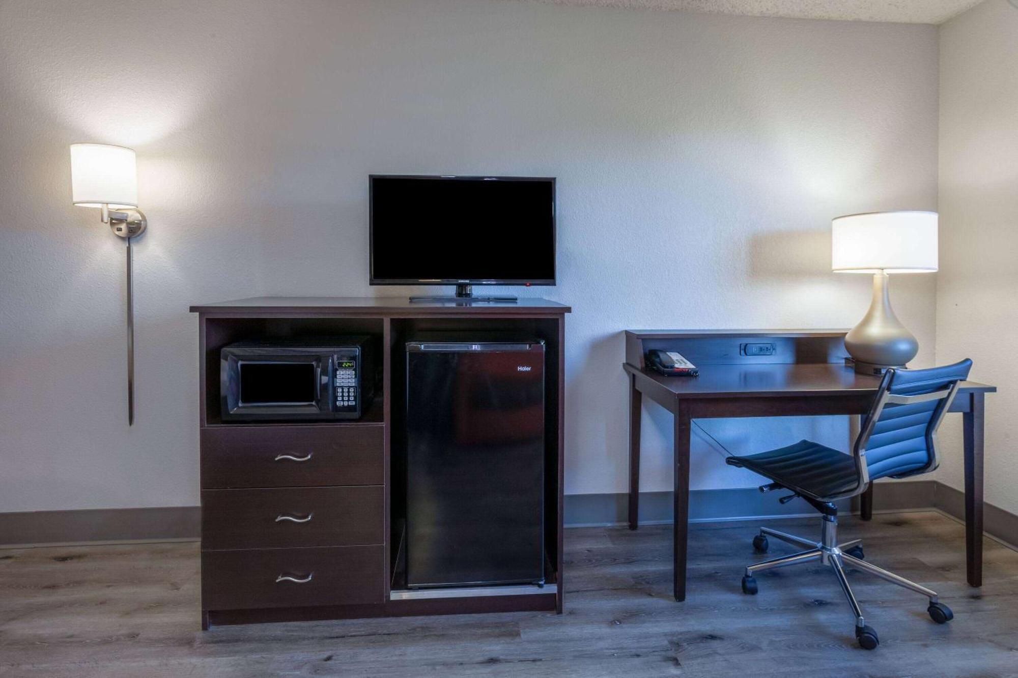 Super 8 By Wyndham Wausau Esterno foto