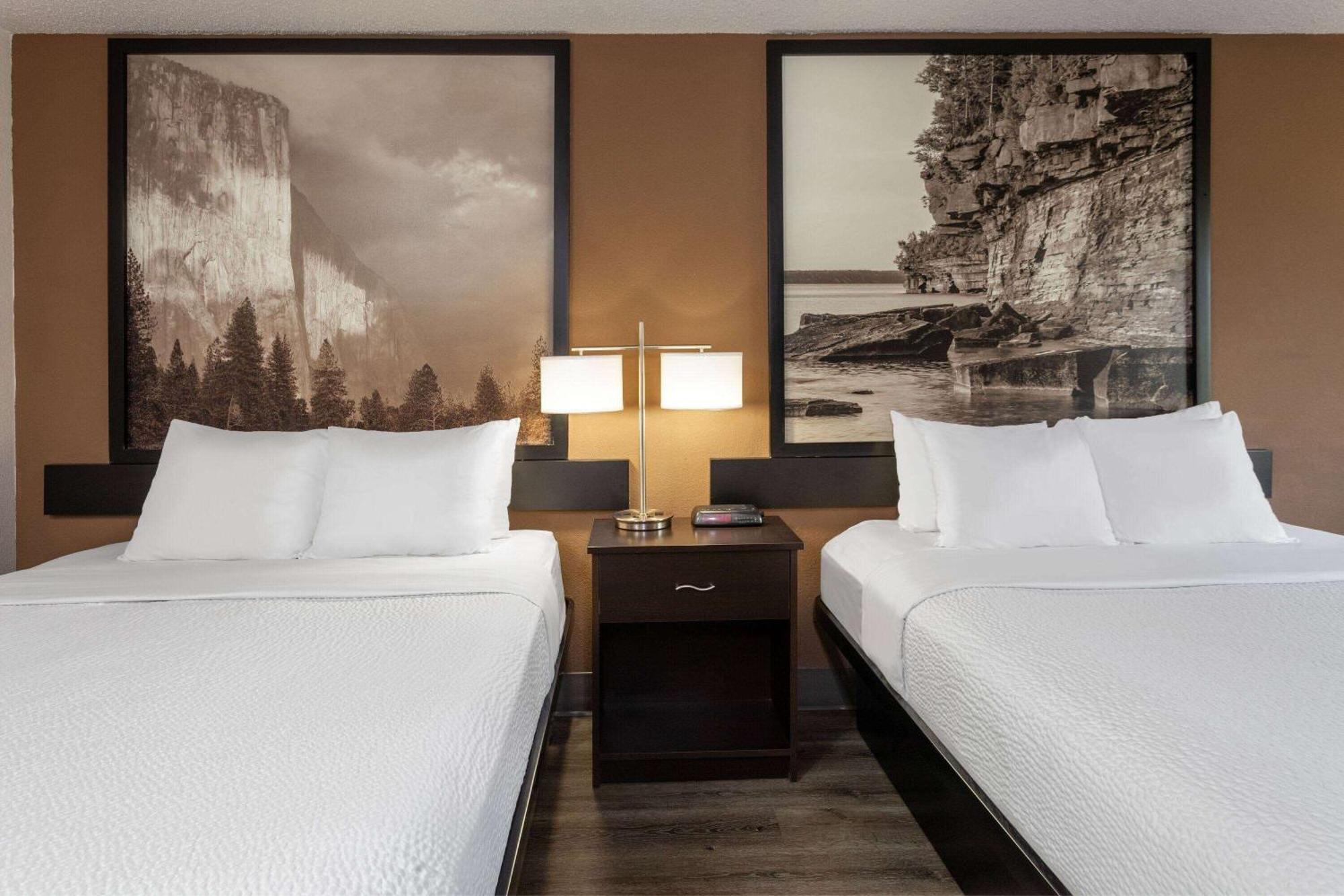 Super 8 By Wyndham Wausau Esterno foto
